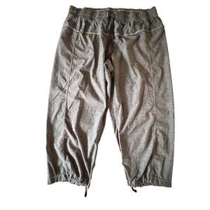 Lululemon Gray Dance Studio Capri Pants Women’s Size 10 Drawstring